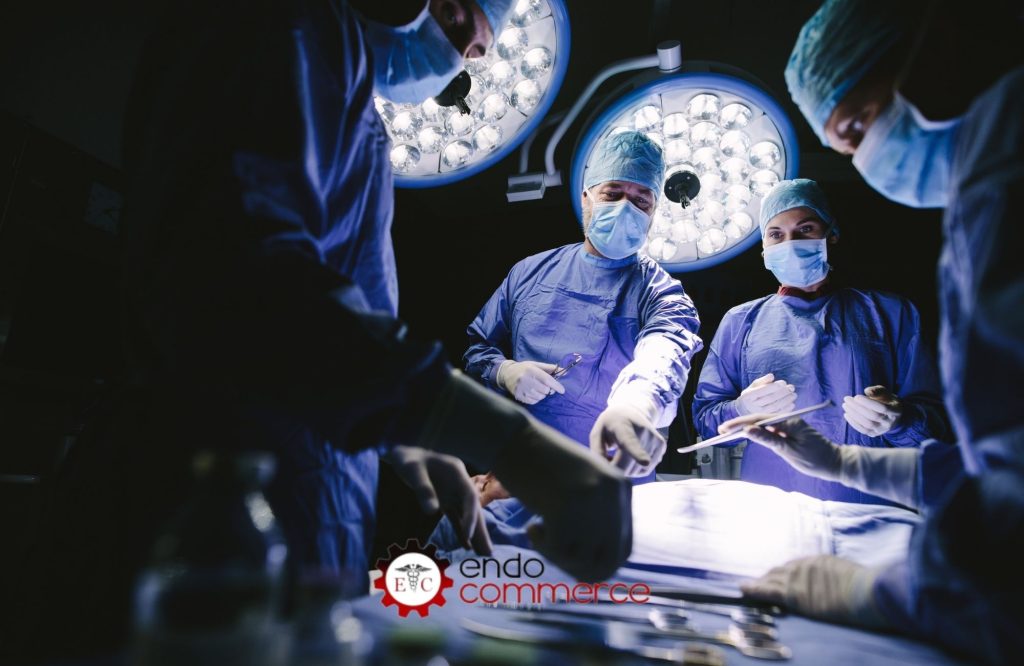 Manutenção e Cuidados Após a Mesa Cirúrgica Montada